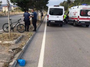 Minibüsün Çarptığı Bisiklet Sürücüsü Yaralandı