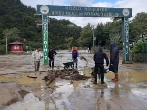 Dere Taşkını Sonrası Ekipler Çalışma Başlattı