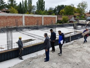 İ̇nönü’de Sosyal Tesis Alanı Projesi Çalışmaları Devam Ediyor