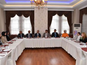 Vali Gürel, Yeni Atanan Okul Öncesi Sözleşmeli Öğretmenlerle Bir Araya Geldi