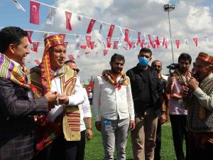 6. Geleneksel İ̇smet Atlı Karakucak Güreşleri Başladı