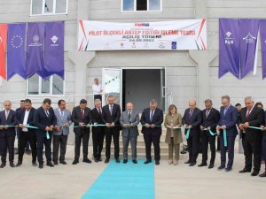Pilot Ölçekli Antep Fıstığı İşletme Tesisi Törenle Açıldı