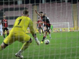Tff 3. Lig: Eskişehirspor: 3 - Hacettepe 1945: 4