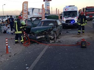 Lastiği Patlayan Otomobil Karşı Şeride Geçip Dehşet Saçtı: 1 Bebek Öldü, 3’ü Çocuk 9 Kişi Yaralandı
