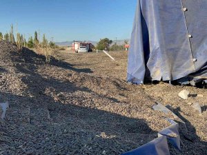 Sıcak Asfalt Yüklü Tanker İle Çekirdek Yüklü Tır Çarpıştı