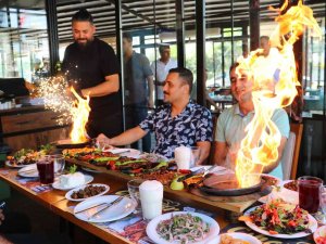 Adana Kebaba Ateşli Sunum