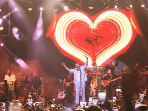 Balık Festivalinde Vatandaşlar Hakan Altun Konseriyle Coştu