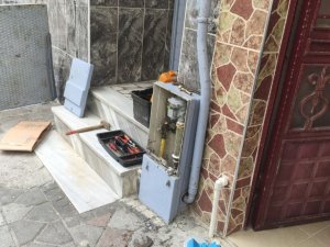 Sultangazi’de Gaz Kaçağı Paniği: Mahalleli Sokağa Döküldü