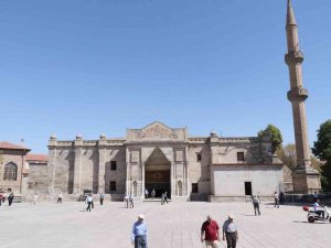 Selçuklu Mimarisi Ulu Cami 6 Asırdır Tüm İhtişamıyla Ayakta