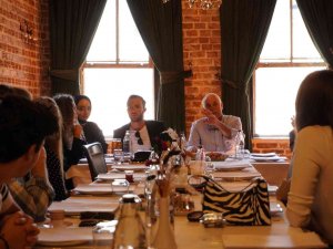 Yeni Dijital Dizi Varla Yok Arasında’nın Okumaları Başladı