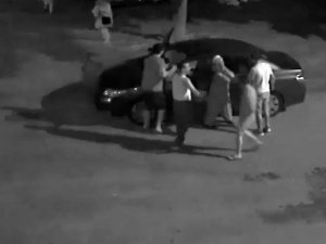 Antalya’da Aracını Park Etmeye Çalışan Adama Komşu Dayağı