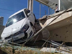 Fren Yerine Gaza Bastı, Önce Dükkana Girdi, Sonra Bahçeye Düştü