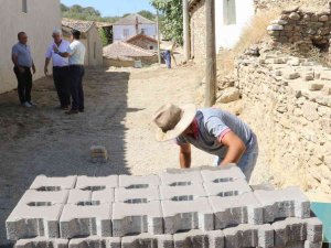 Gökçeköy Mahallesi’nin Çehresi Maski̇ İle Değişiyor