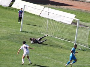 Tff 2. Lig; Bayburt Özel İ̇darespor - Arnavutköy Belediyesi Gençlik Spor: 1-1