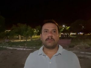 Erciş’te Gökyüzündeki Sıralı Işıklar Hayrete Düşürdü