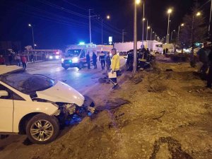 Konya’da İki Otomobil Çarpıştı: 1 Ölü, 2 Yaralı