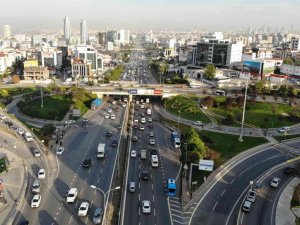 İ̇stanbul’da Haftanın İlk Günü Trafik Yoğunluğu Yüzde 60’a Ulaştı