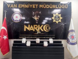 Van’da 5 Kilo 632 Gram Metamfetamin Ele Geçirildi