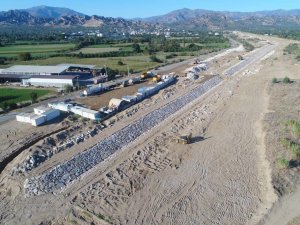 Mergen Çayı’nda Islah Çalışmaları Sürüyor