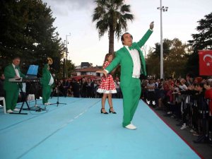 Hababam Vokal Grubu Coşturdu