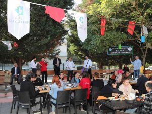 Rumeli Ve Balkan Lezzetleri İ̇zmitlilerle Buluştu