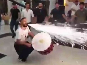 Elazığ’da Alevli Davul Şov