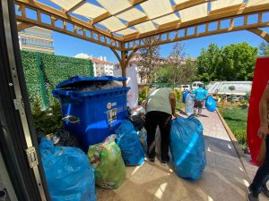 Geri Dönüşüme Örnek “Sıfır Atık Bahçe”