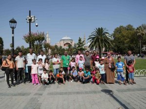 İ̇lk Kez İ̇stanbul’a Gelen Mardinli Çocukların Mutluluğu