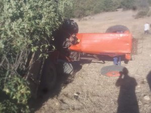 Traktörüyle Römorkunun Arasında Kalan Sürücü Öldü