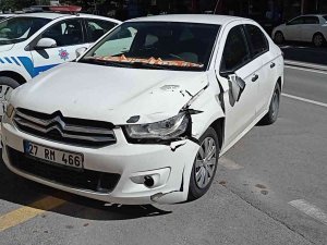 Otomobilin Çarptığı Yaya Ağır Yaralandı