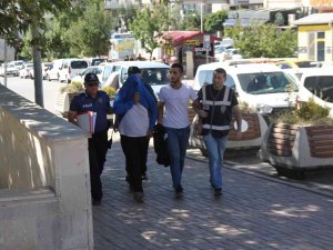 Elazığ’da 19 Suç Kaydı Olan 2 Hırsız Kaza Yaptıktan Sonra Yakalandı