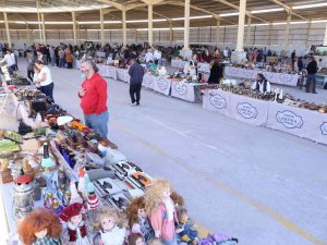 Karaman’da Antika Pazarı Kuruldu