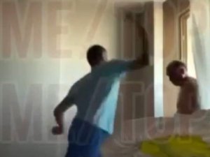 Rus Genç, Babasını Çekiçle Öldürdüğü O Anları Kayıt Altına Almış