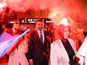 Ak Parti Tepebaşı İ̇lçe Başkanlığı Çamlıca Mahalle Temsilciliği Açılışı