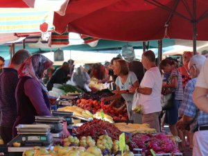 Alanya’da Yaşayan Yerleşik Ve Tatilci Yabancılar Alışverişte Semt Pazarını Tercih Ediyor