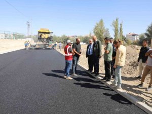 İ̇pekyolu’nda Asfalt Serimi Hız Kesmiyor