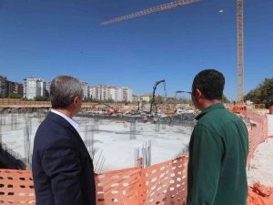 Tahmazoğlu’ndan En Büyük İkinci Kütüphanede İnceleme