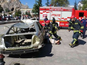 İ̇tfaiyeciler Usta Oyuncuları Aratmadı