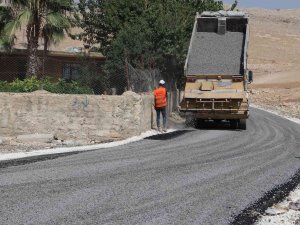 Haliliye’de 3 Mahallede Yol Yapım Çalışması