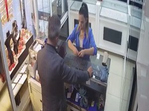 Kuyumcuya Sahte Altın Veren Kadın Polisten Kaçamadı