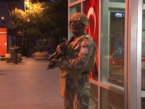 Bakırköy’de Hastane Önünde Silahlı Saldırı: 1 Ölü, 2 Yaralı
