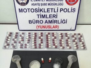 Kütahya’da 4 Kişinin Üzerinde Uyuşturucu Ele Geçirildi