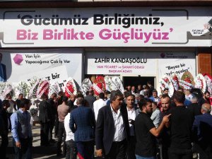 Başkan Adayı Kandaşoğlu’ndan Görkemli Seçim Ofisi Açılışı