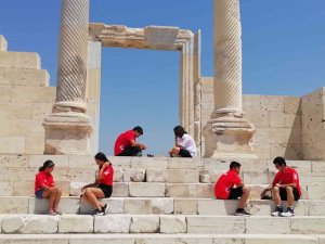 Çocuklar Tarihi Mekanlarda Zeka Oyunlarıyla Buluştu