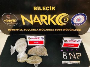 Bilecik’te Uyuşturucu Operasyonundan 210 Gram Esrar Ele Geçirildi, 2 Kişi Tutuklandı
