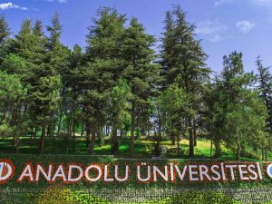 Anadolu Üniversitesi Uluslararası Öğrencilerini Yalnız Bırakmıyor