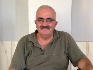 Öğrencileri Beklerken Fenalaşan Şoförü Kalp Masajıyla Hayatta Tutmaya Çalıştı