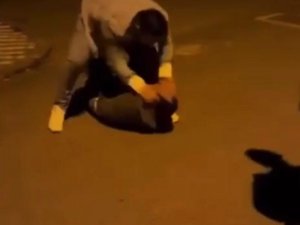 Sokak Ortasında Öldüresiye Dövdü, O Anları Sosyal Medyasında Paylaştı