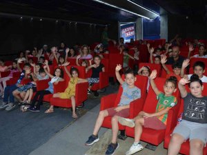 Altın Portakal Sinema Tırı Vatandaşları Beyaz Perdeyle Buluşturuyor