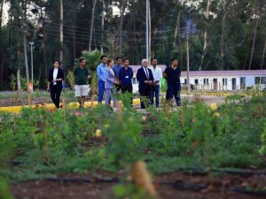 Başkan Gürün Tıbbi Bitkiler Koleksiyon Bahçesi’ni İnceledi